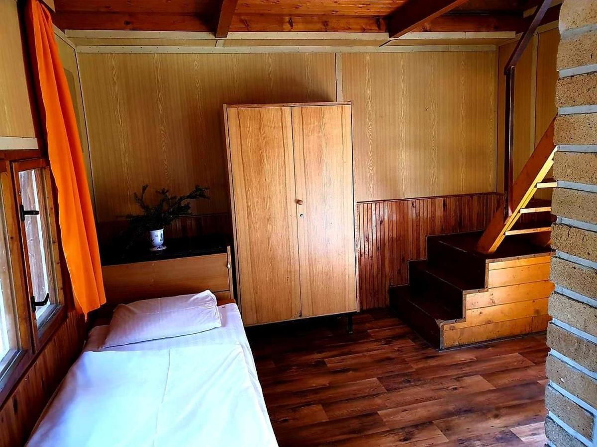 Chatovy Tabor Maly Ratmirov Extérieur photo